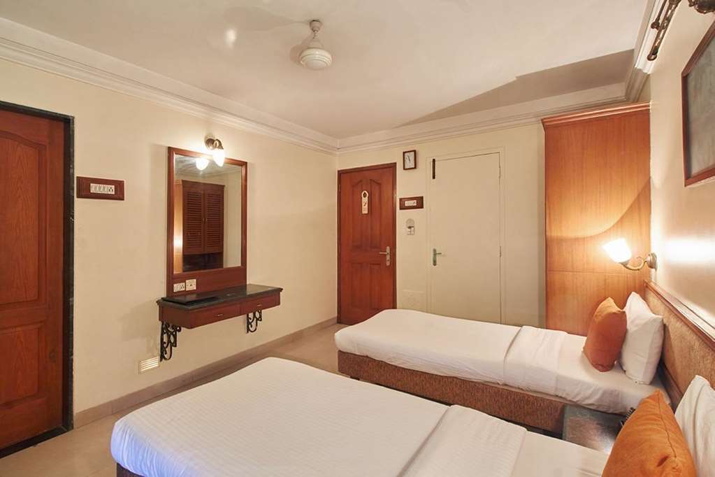 Hotel Srimaan Pune Quarto foto