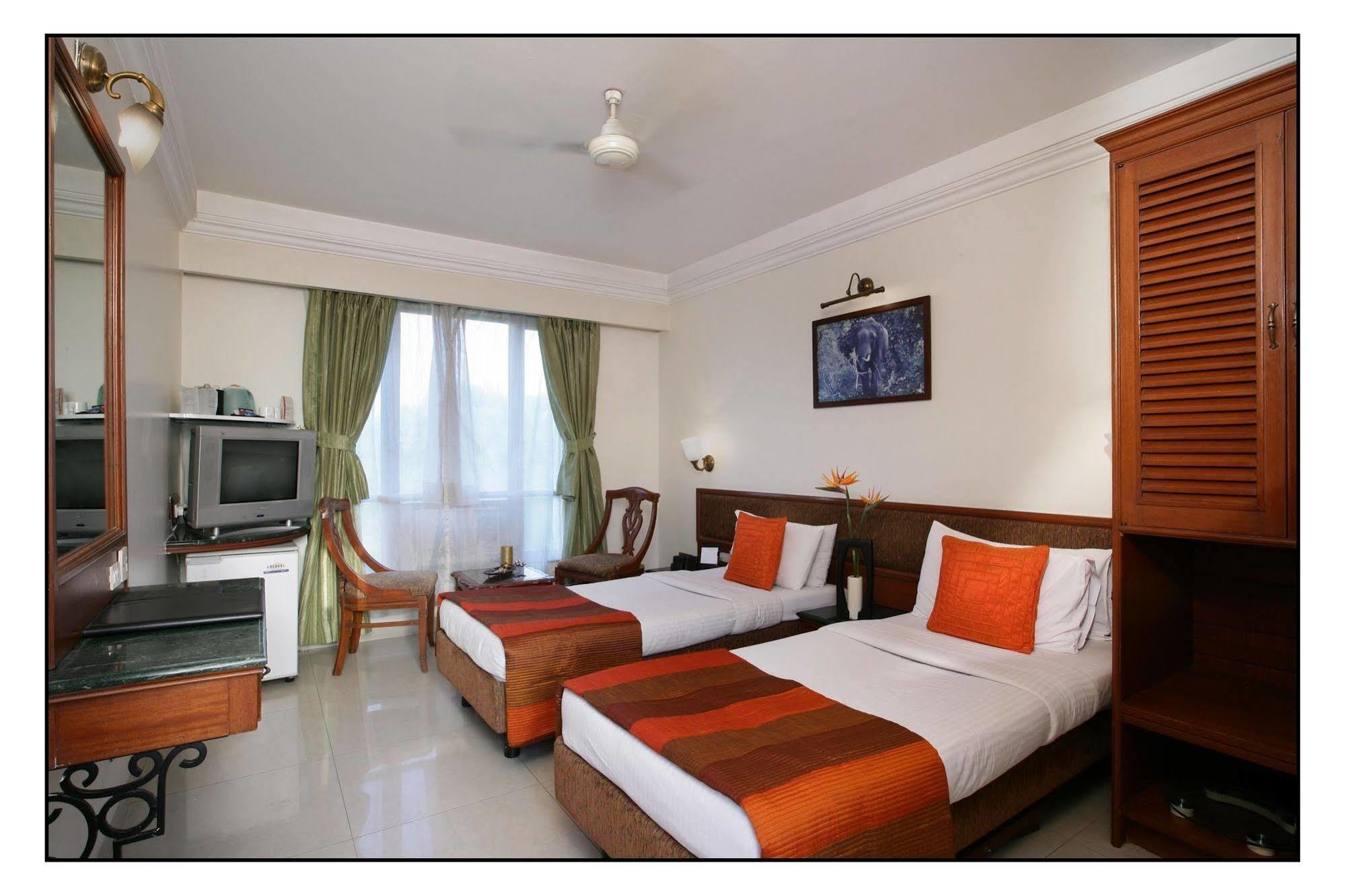Hotel Srimaan Pune Exterior foto